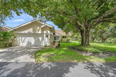 4239 CARRIAGE DRIVE 36 SARASOTA FL 34241