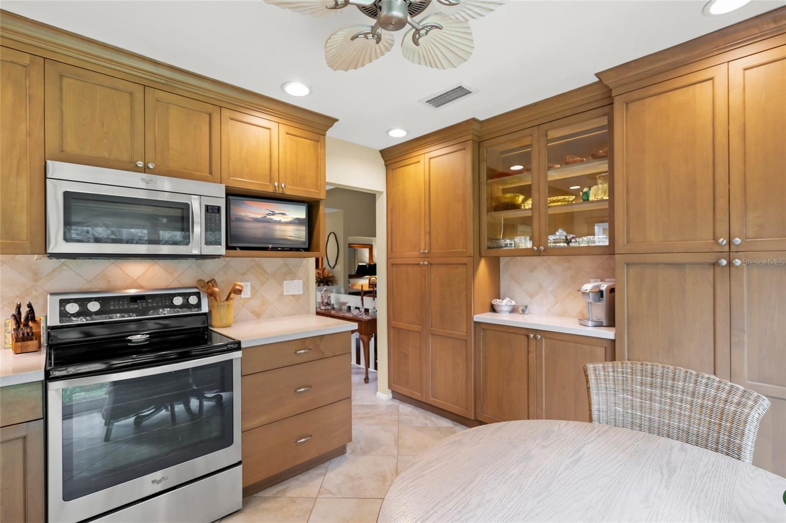 KNOLLS THE,BENT TREE - Residential