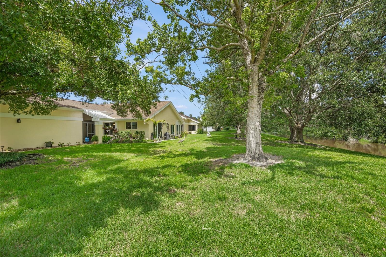 KNOLLS THE,BENT TREE - Residential