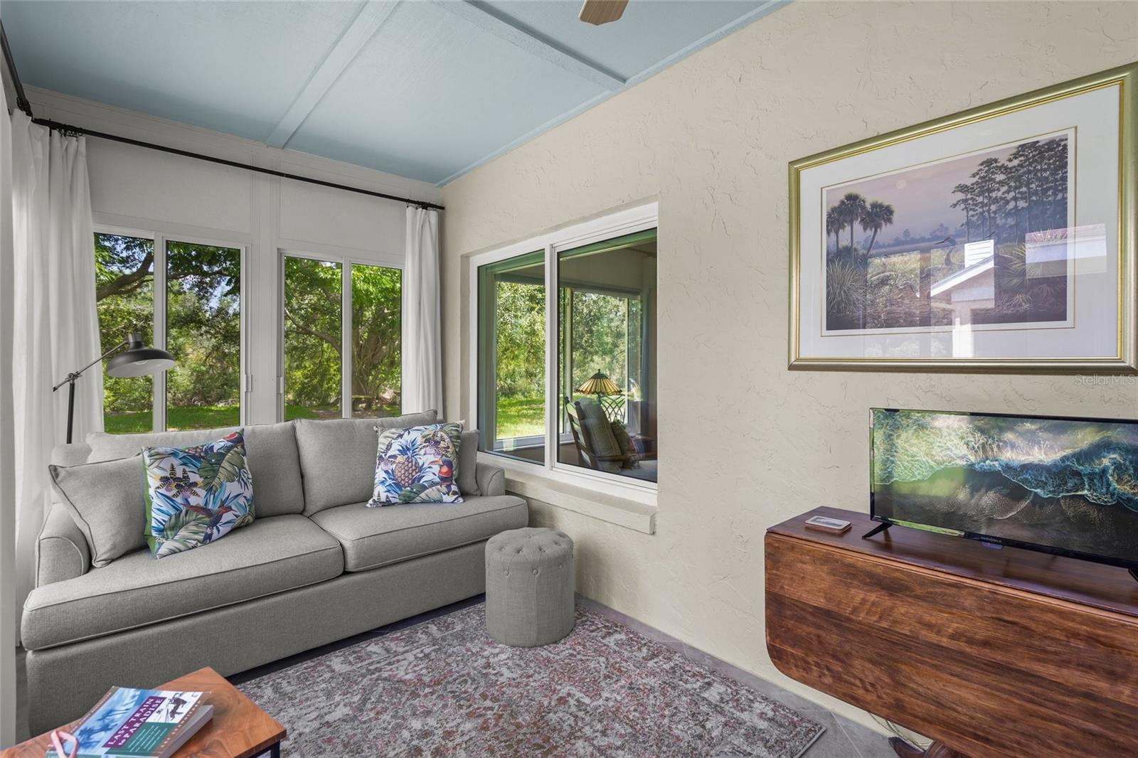 KNOLLS THE,BENT TREE - Residential