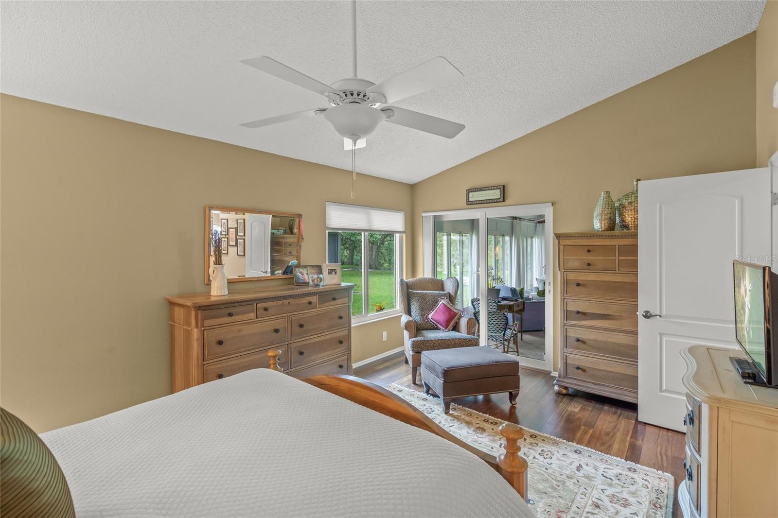 KNOLLS THE,BENT TREE - Residential