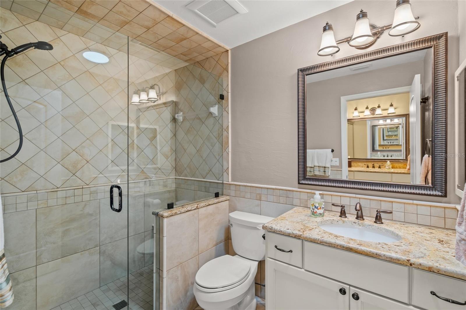 KNOLLS THE,BENT TREE - Residential