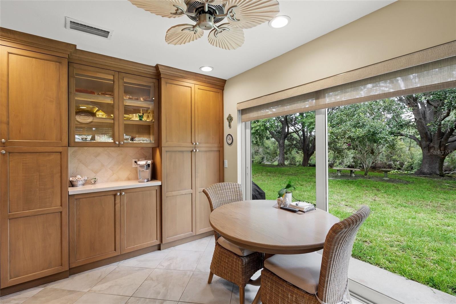 KNOLLS THE,BENT TREE - Residential