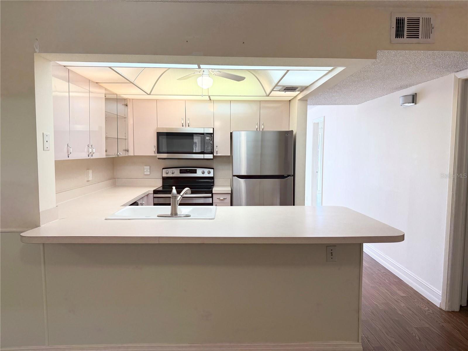 PINEWOOD VILLAGE II - Residential Lease