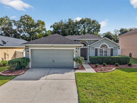 Photo of 1060 Osprey Cove Circle, Groveland, FL 34736 (MLS # O6356833) Photo of 1060 Osprey Cove Circle, Groveland, FL 34736 (MLS # O6356833)