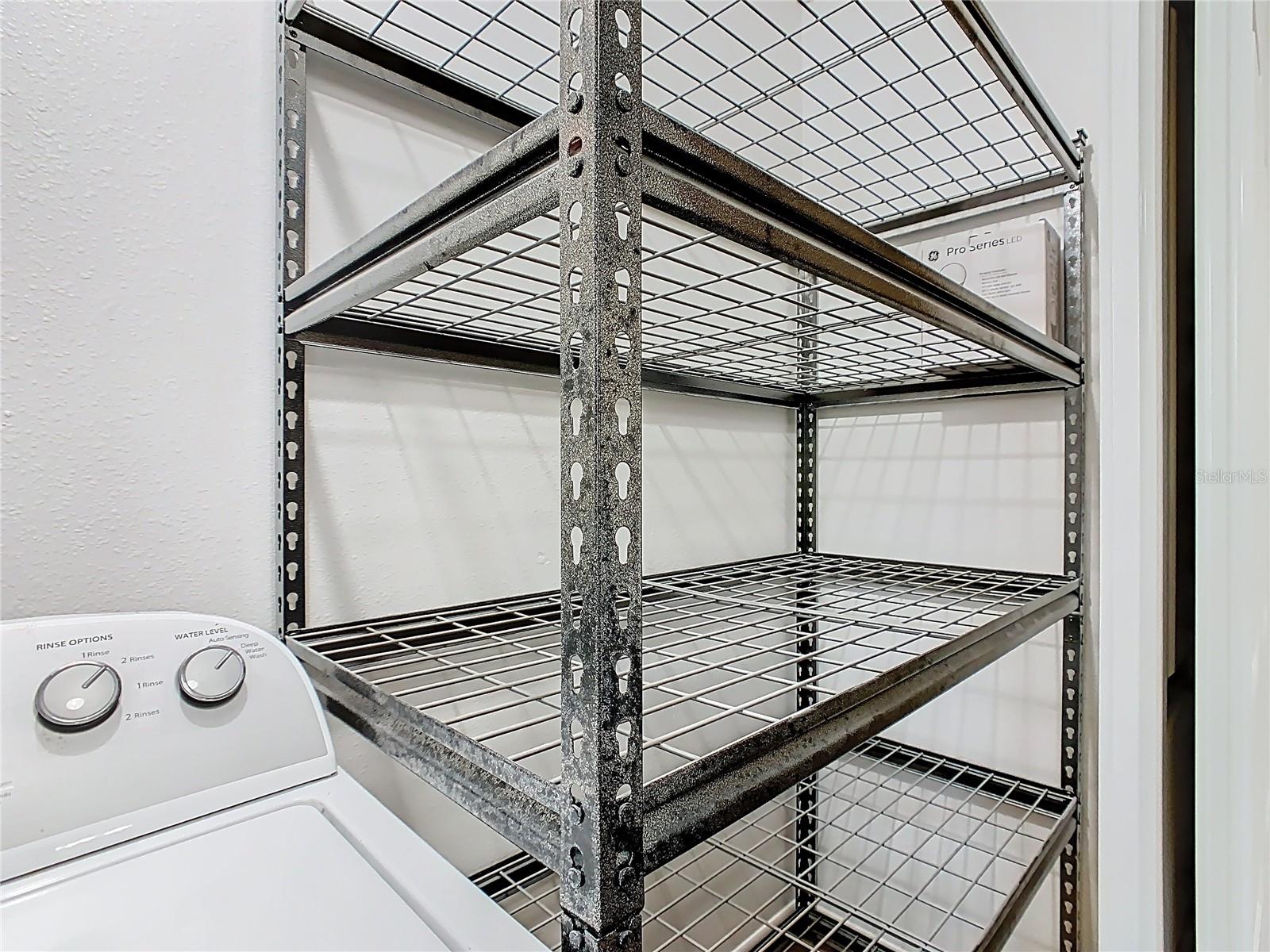 WOODLAND HILLS - Residential