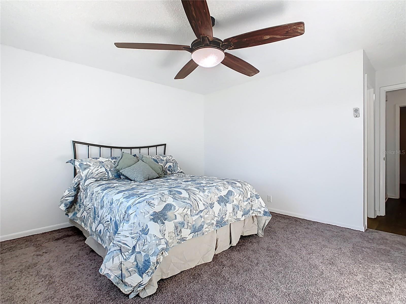 WOODLAND HILLS - Residential