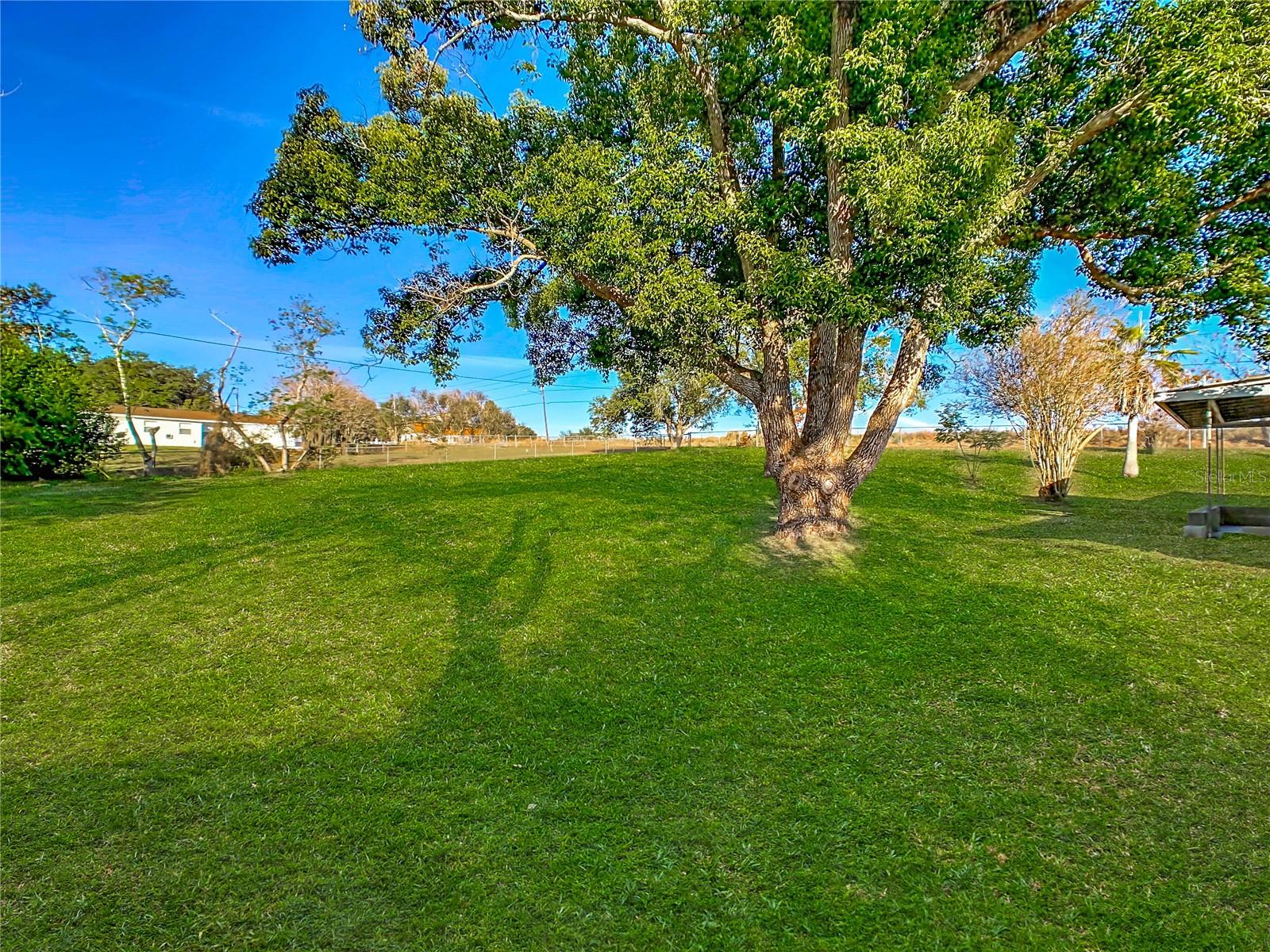 WOODLAND HILLS - Residential