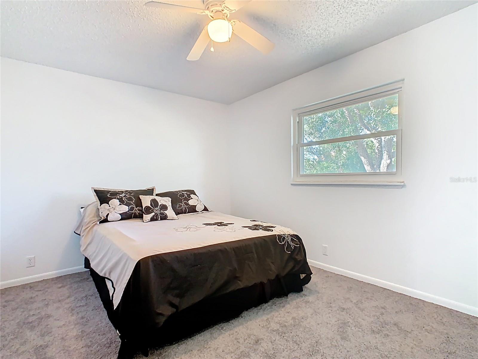 WOODLAND HILLS - Residential