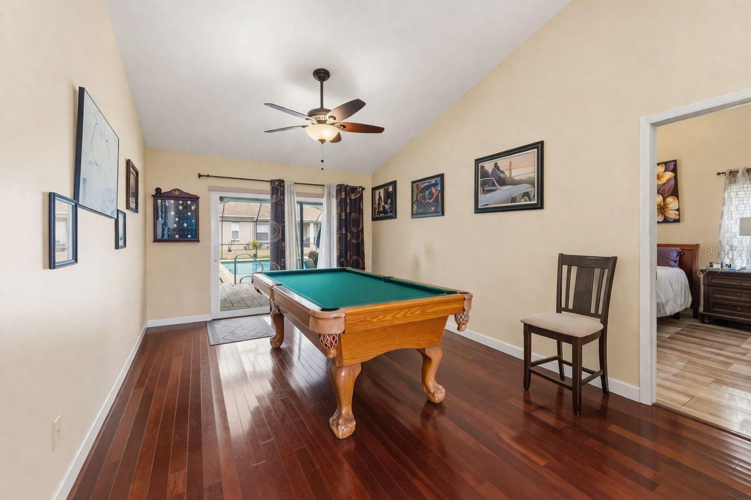 BLOOMINGDALE SEC J J - Residential