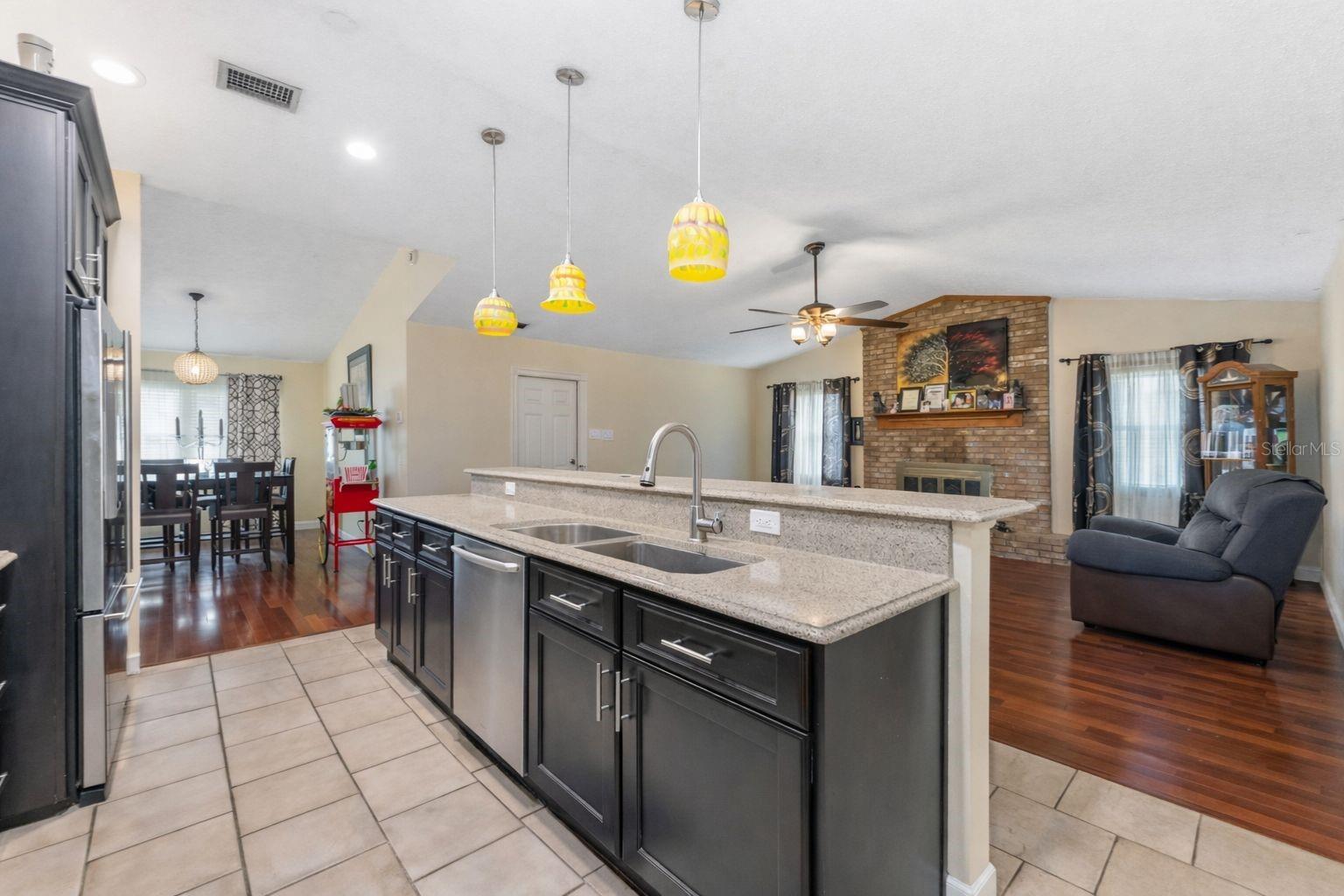 BLOOMINGDALE SEC J J - Residential