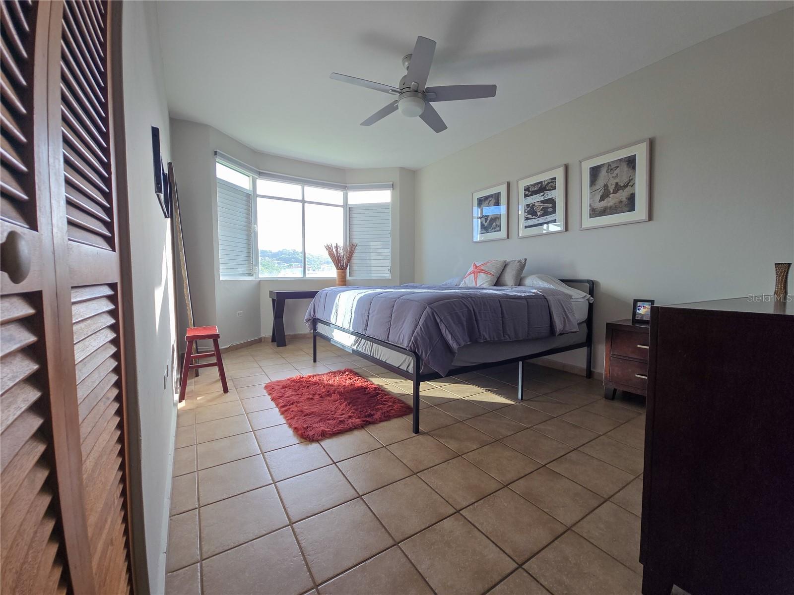 HARBOUR LAKES - Residential