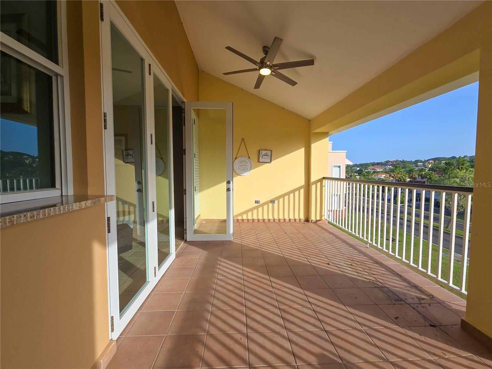 HARBOUR LAKES - Residential