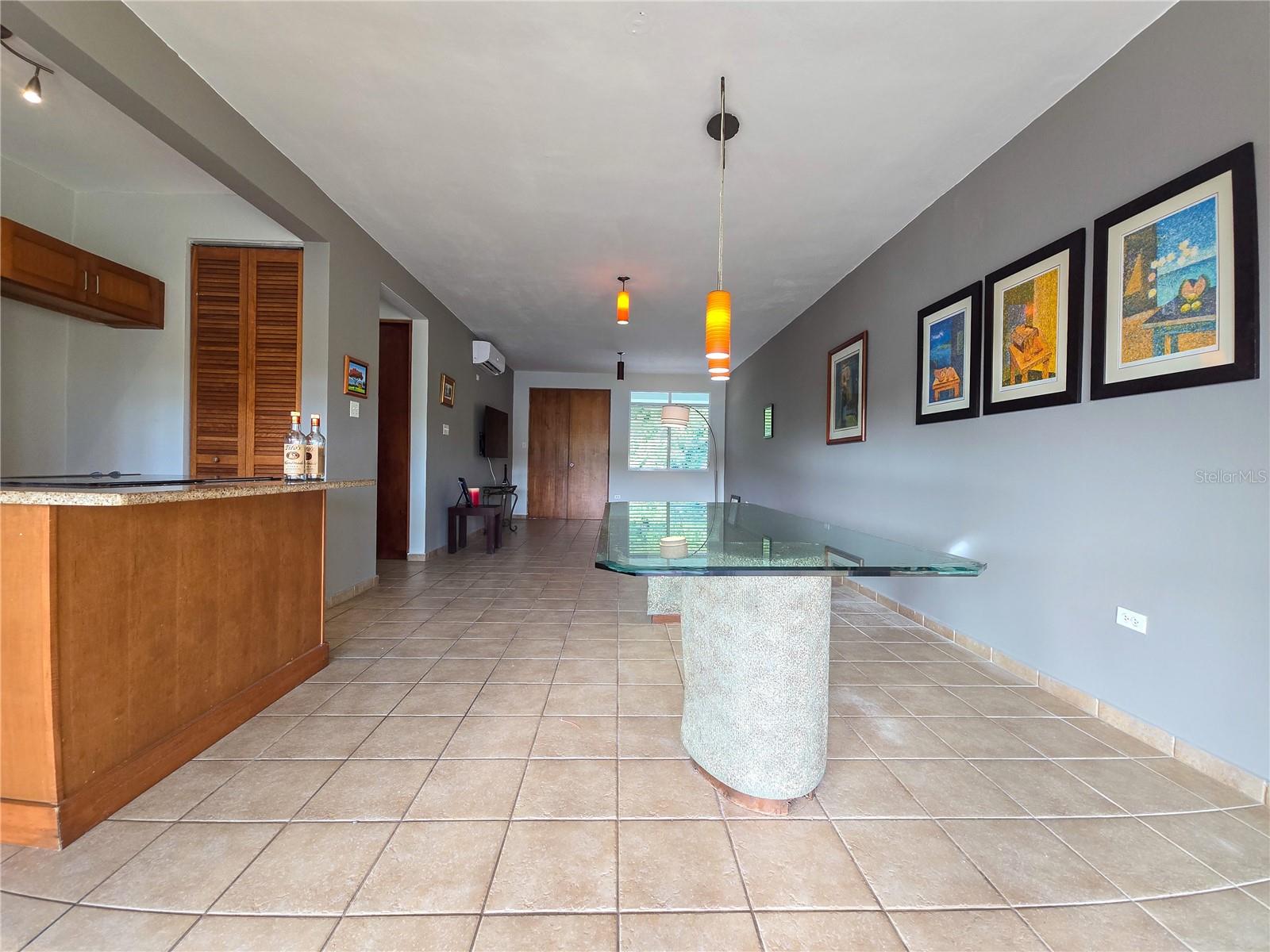 HARBOUR LAKES - Residential