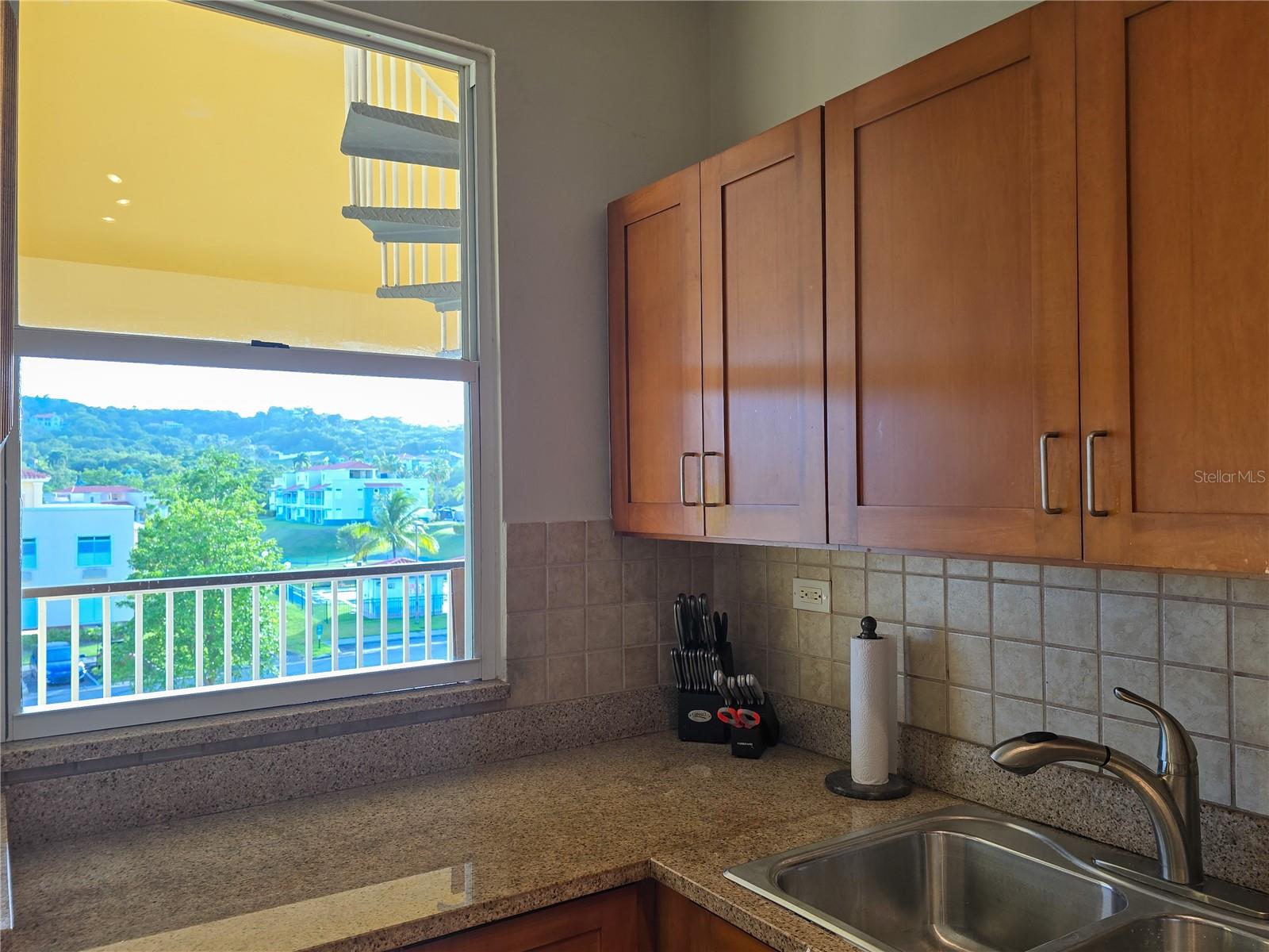 HARBOUR LAKES - Residential