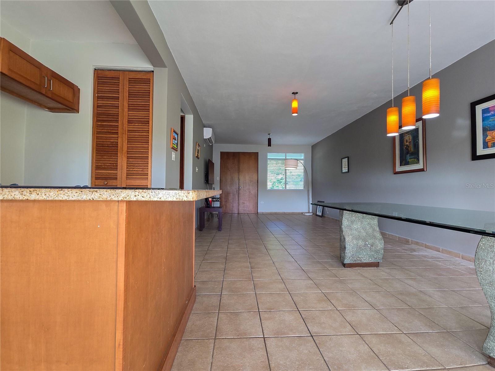 HARBOUR LAKES - Residential