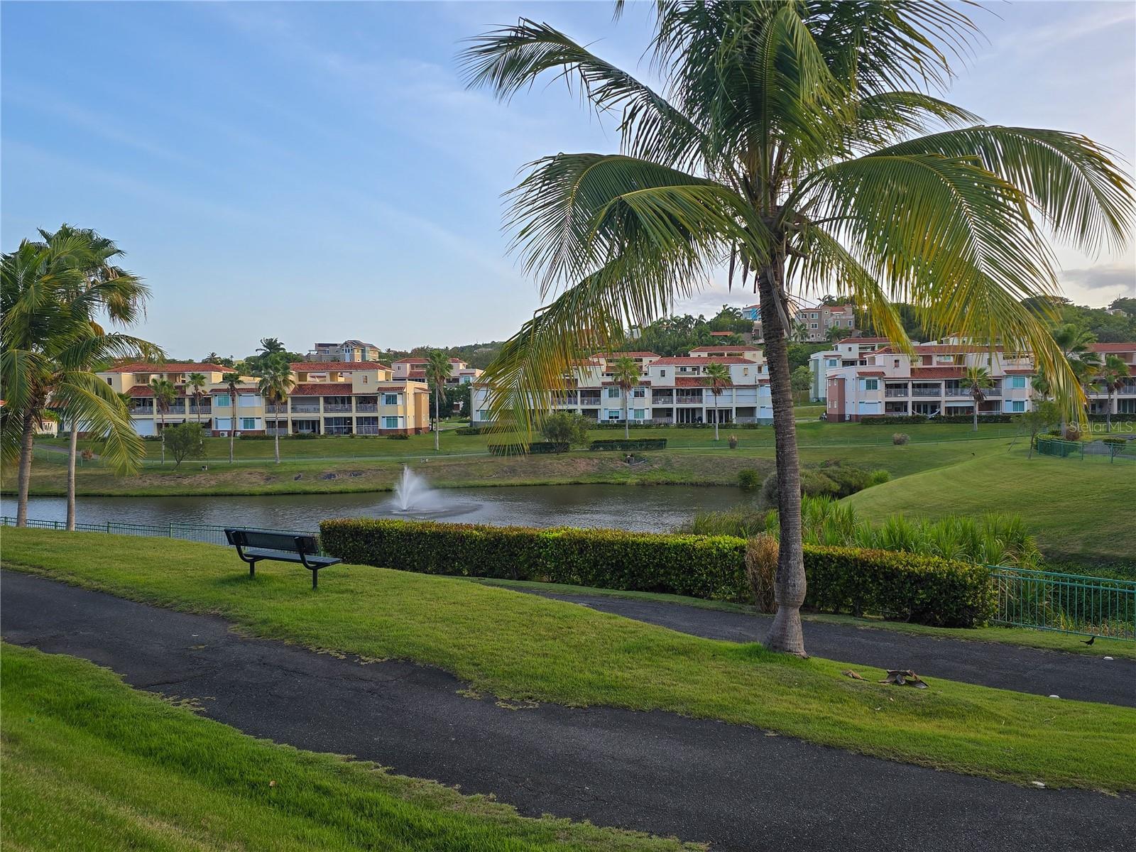 HARBOUR LAKES - Residential