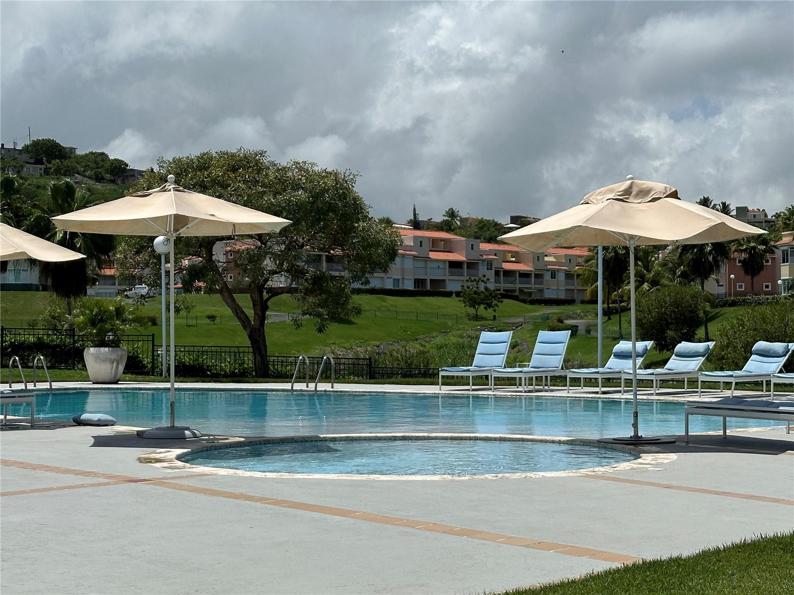 HARBOUR LAKES - Residential