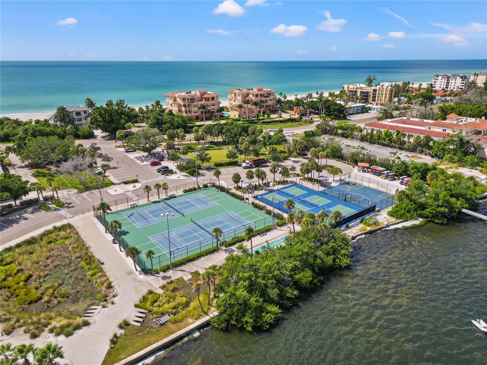 COQUINA BEACH - Residential Lease
