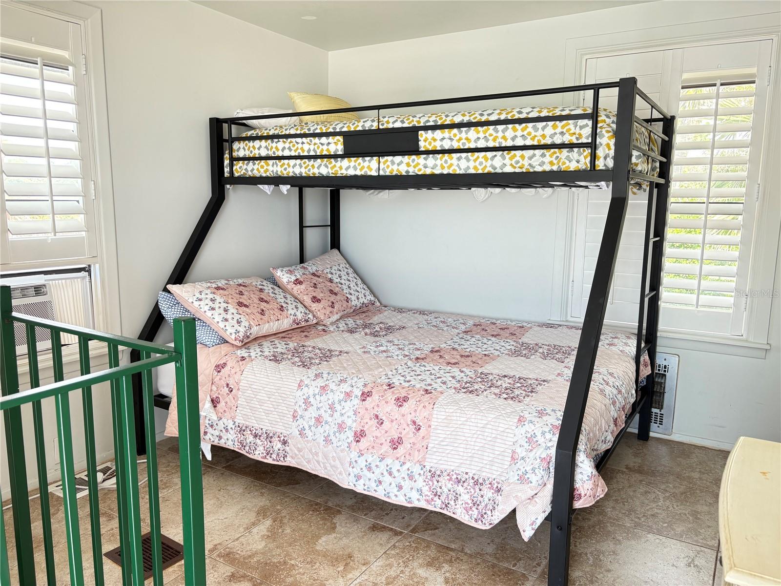 COQUINA BEACH - Residential Lease