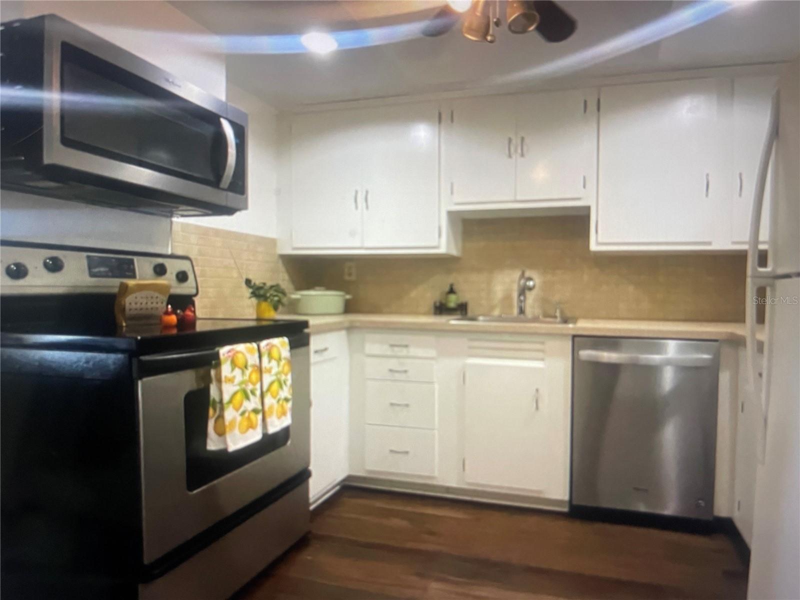 FAIRWAYS/SILVER SPGS SHRS CONDO - Residential