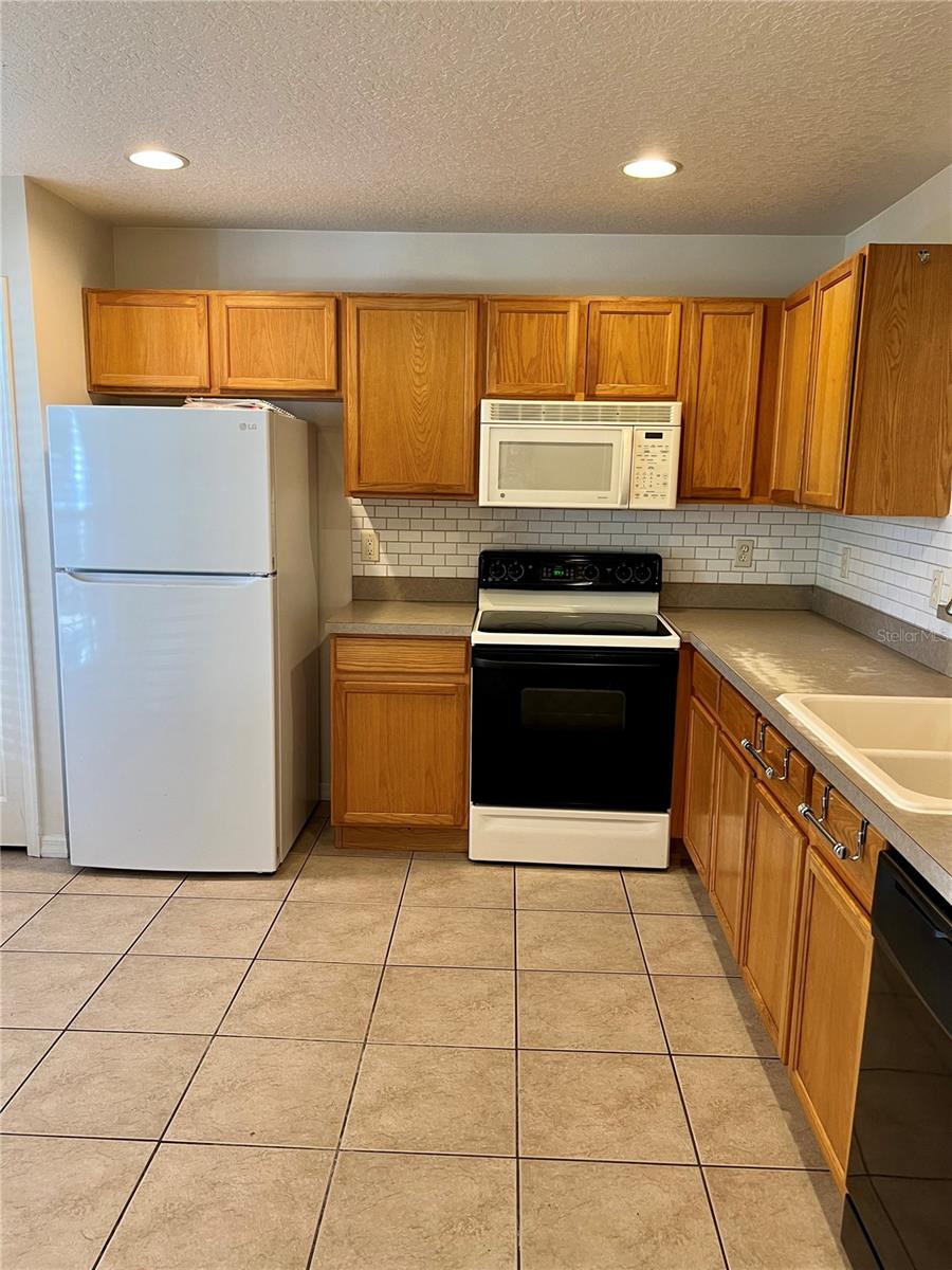 ADIRONDACK HEIGHTS - Residential Lease