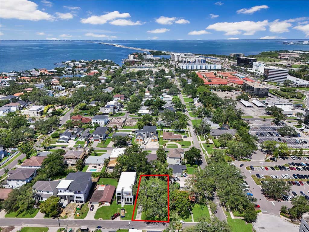 Photo of 205 S Occident Street, Tampa, FL 33609 (MLS # TB8540996)