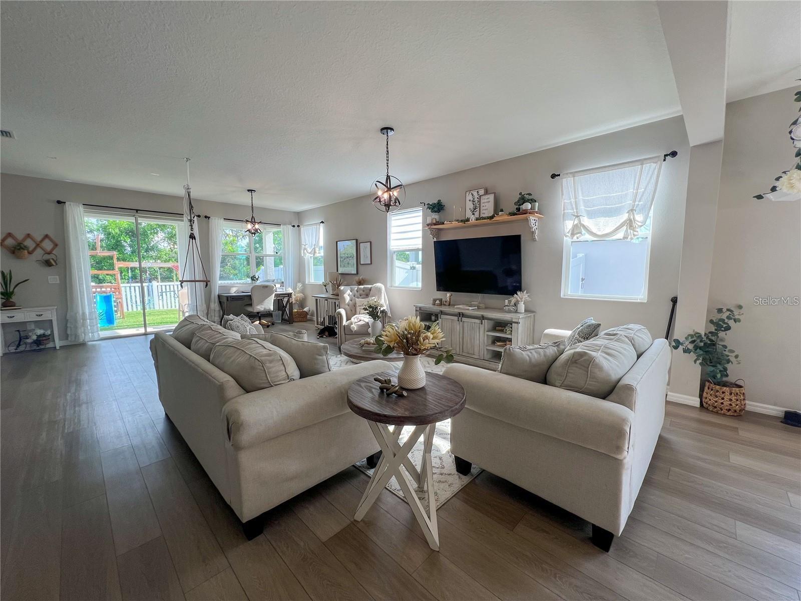 GRADY POINTE - Residential