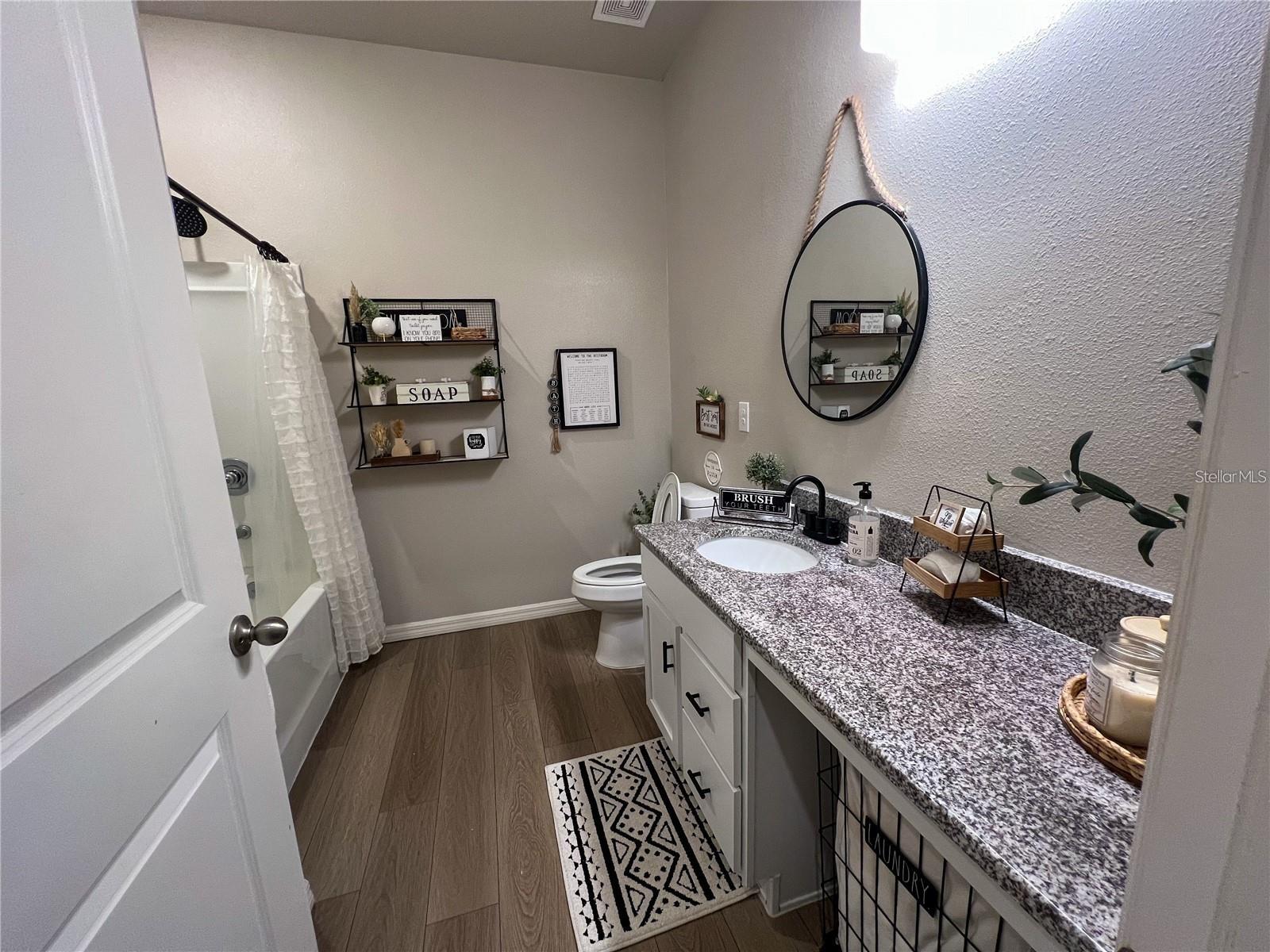GRADY POINTE - Residential