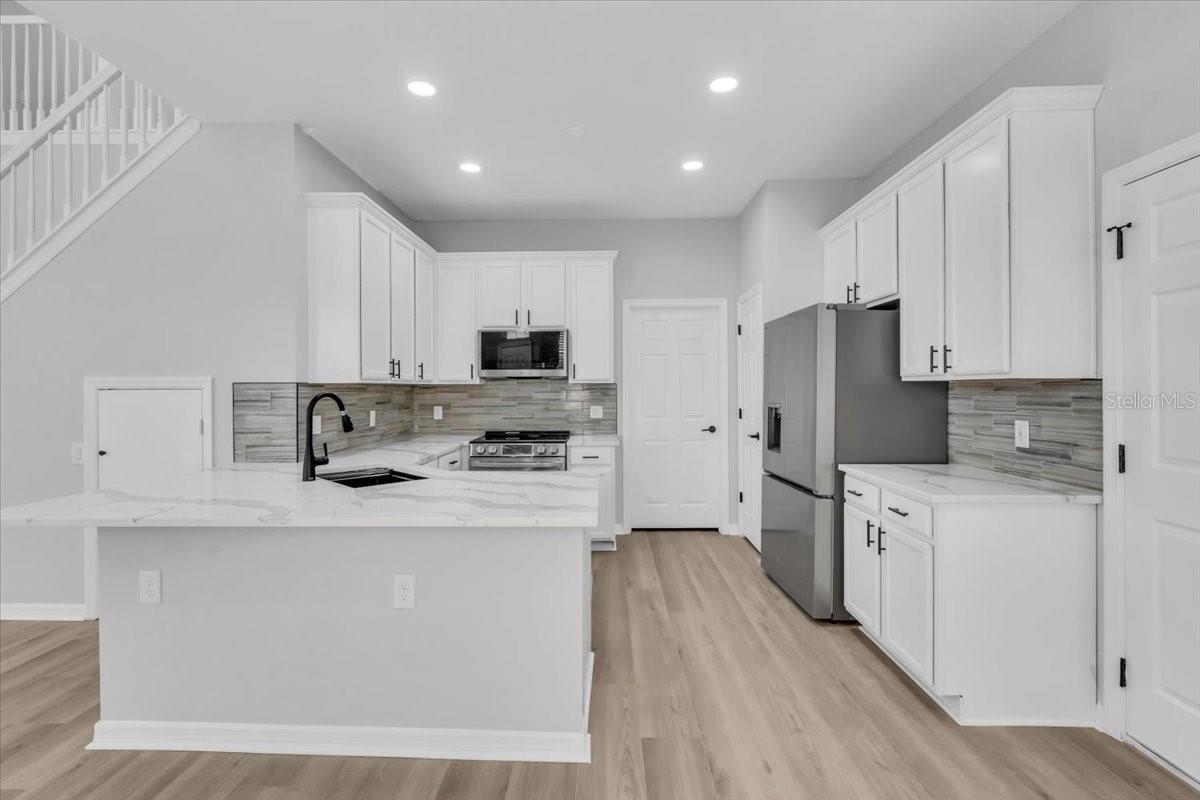 COVERED BRIDGE TWNHMS - Residential