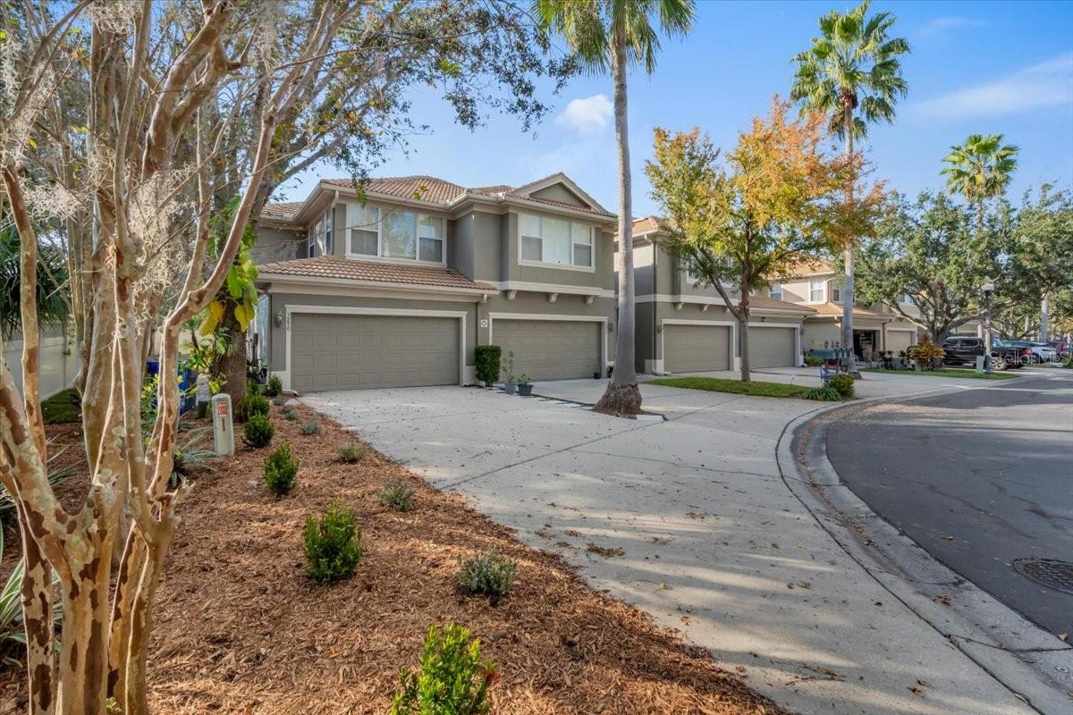 COVERED BRIDGE TWNHMS - Residential