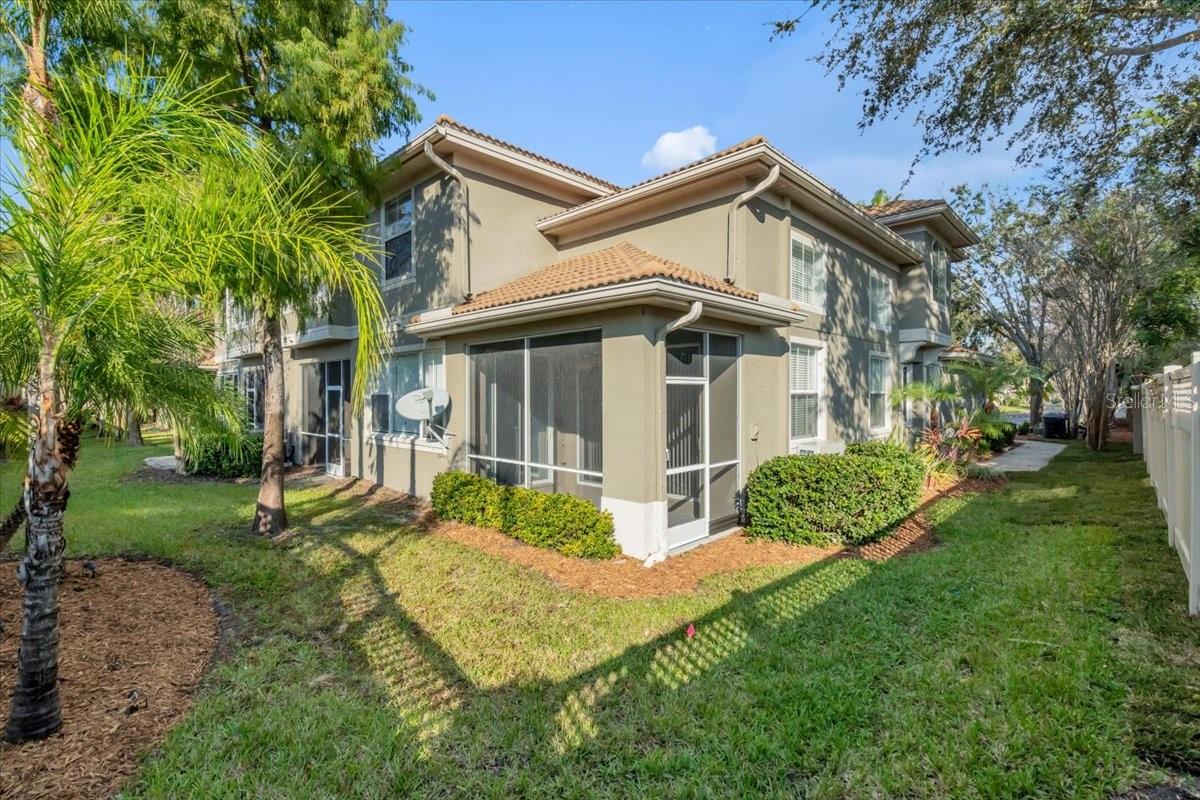 COVERED BRIDGE TWNHMS - Residential