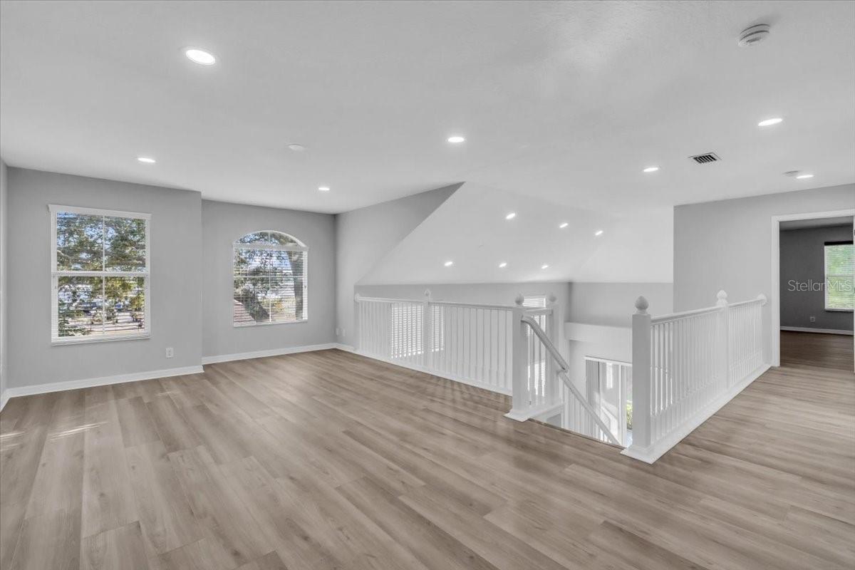 COVERED BRIDGE TWNHMS - Residential