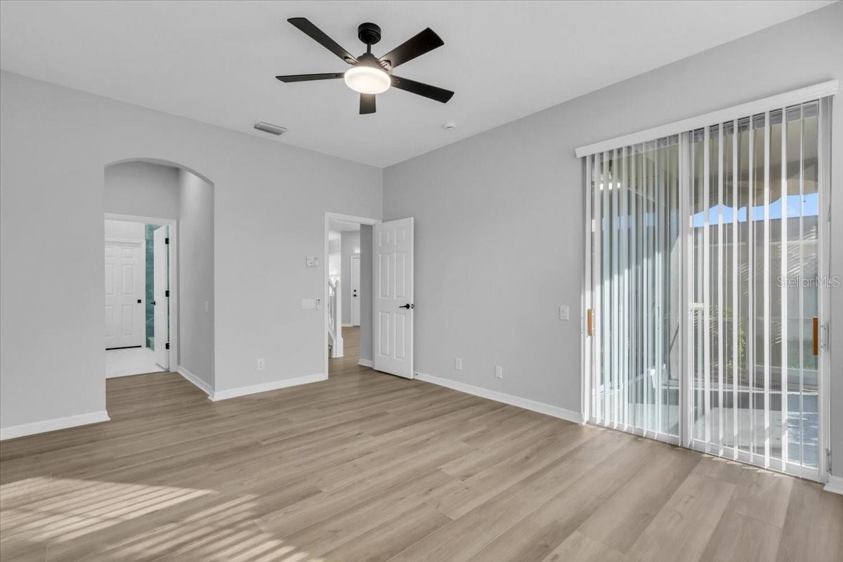 COVERED BRIDGE TWNHMS - Residential