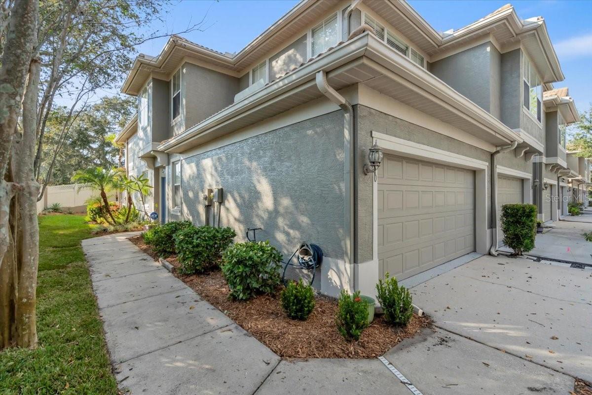 COVERED BRIDGE TWNHMS - Residential