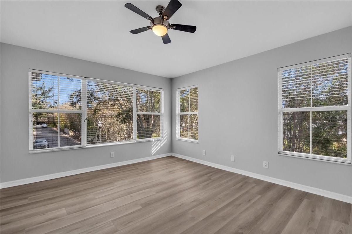 COVERED BRIDGE TWNHMS - Residential