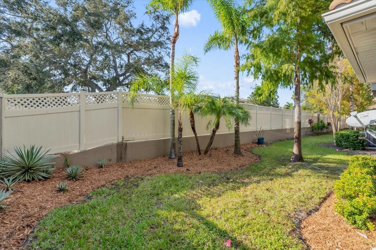 COVERED BRIDGE TWNHMS - Residential