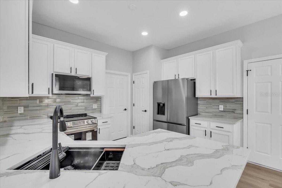 COVERED BRIDGE TWNHMS - Residential