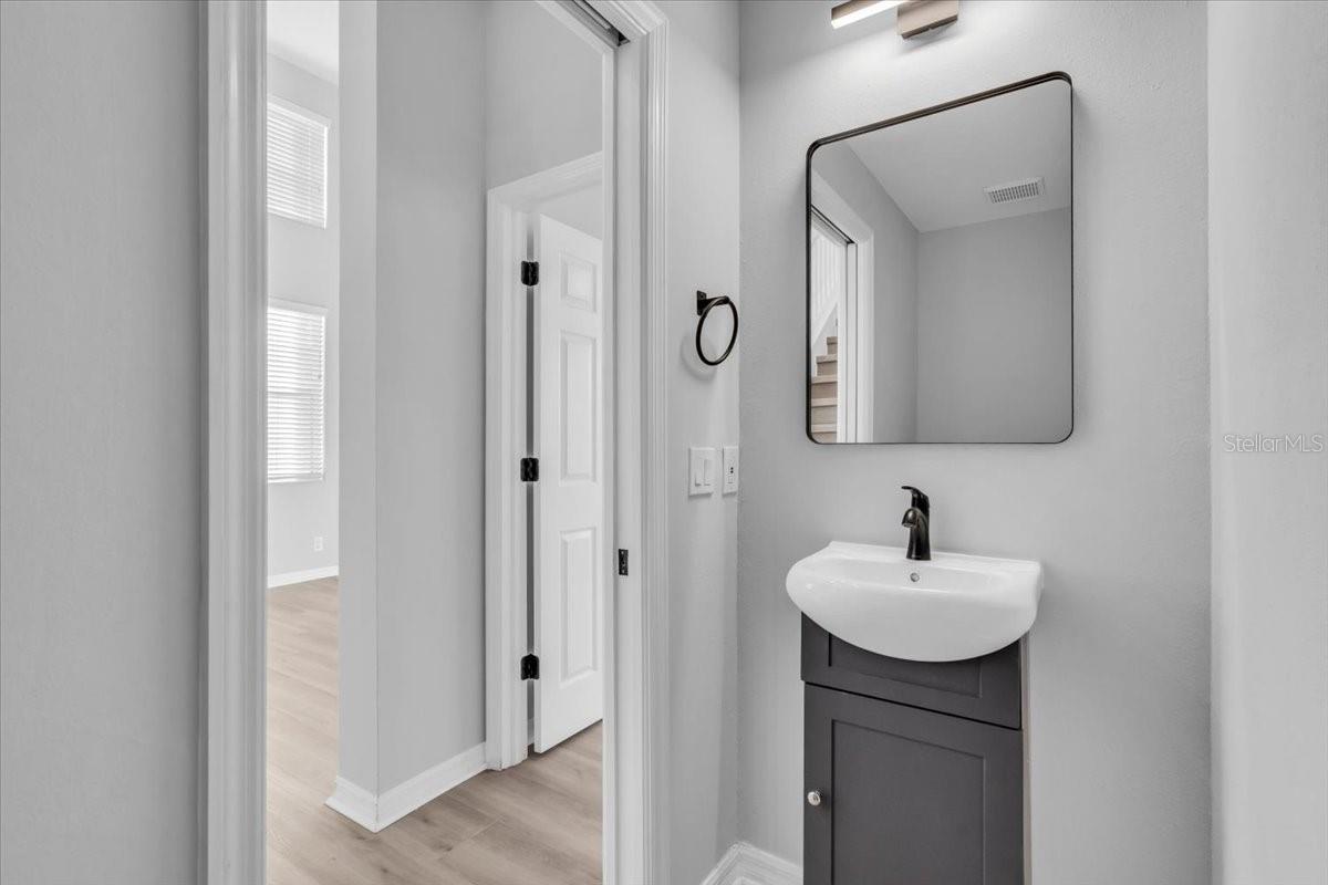 COVERED BRIDGE TWNHMS - Residential