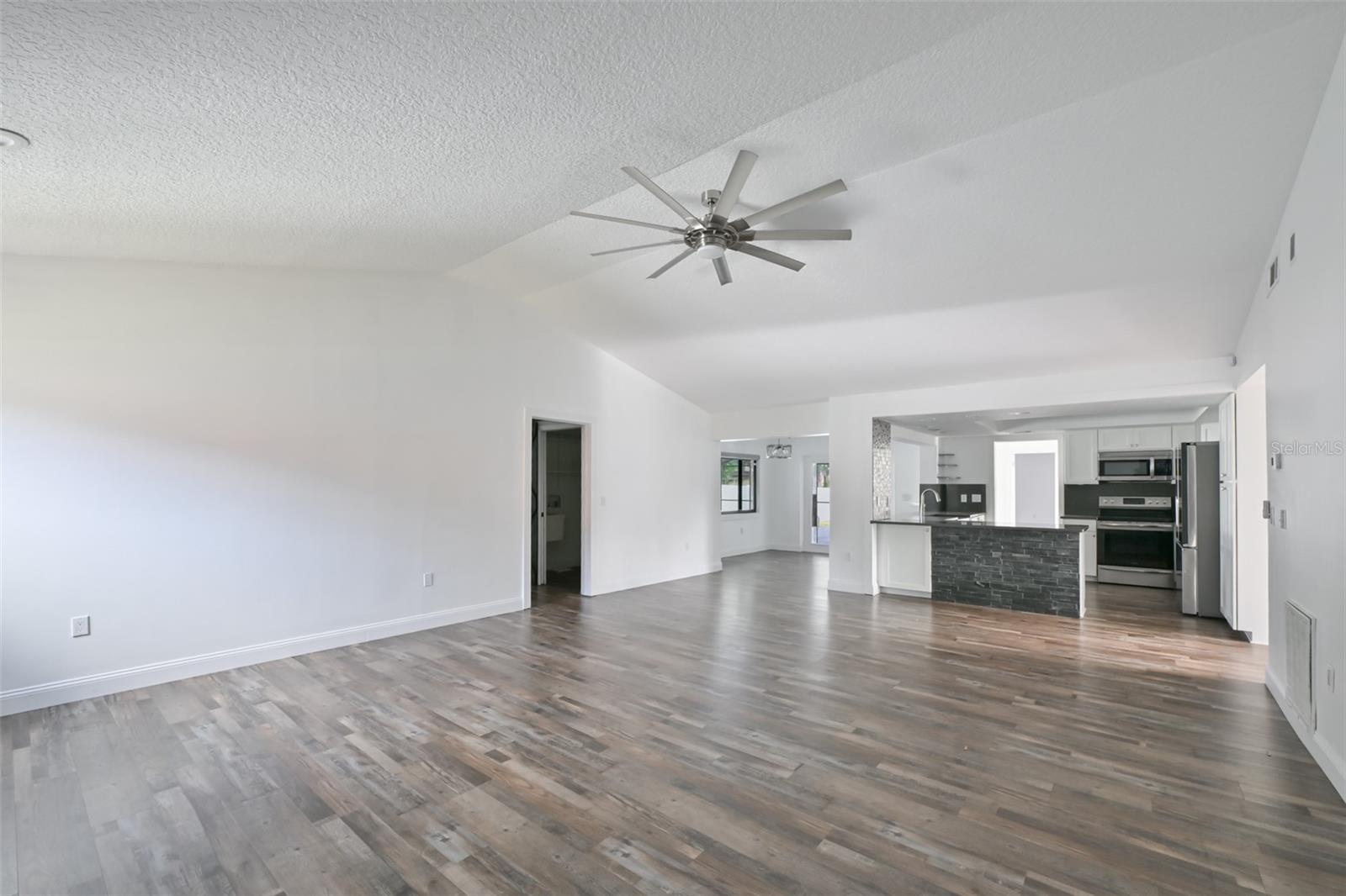 DURANT OAKS - Residential