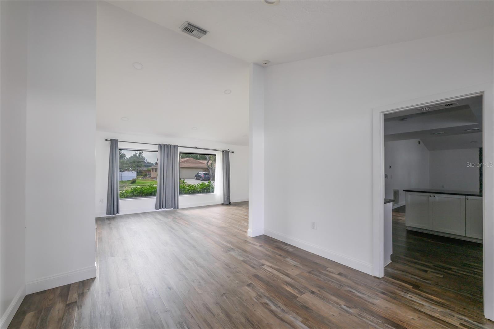 DURANT OAKS - Residential