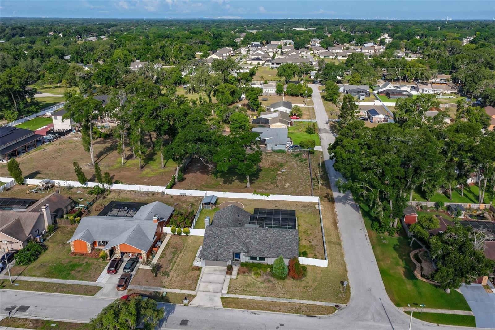 DURANT OAKS - Residential