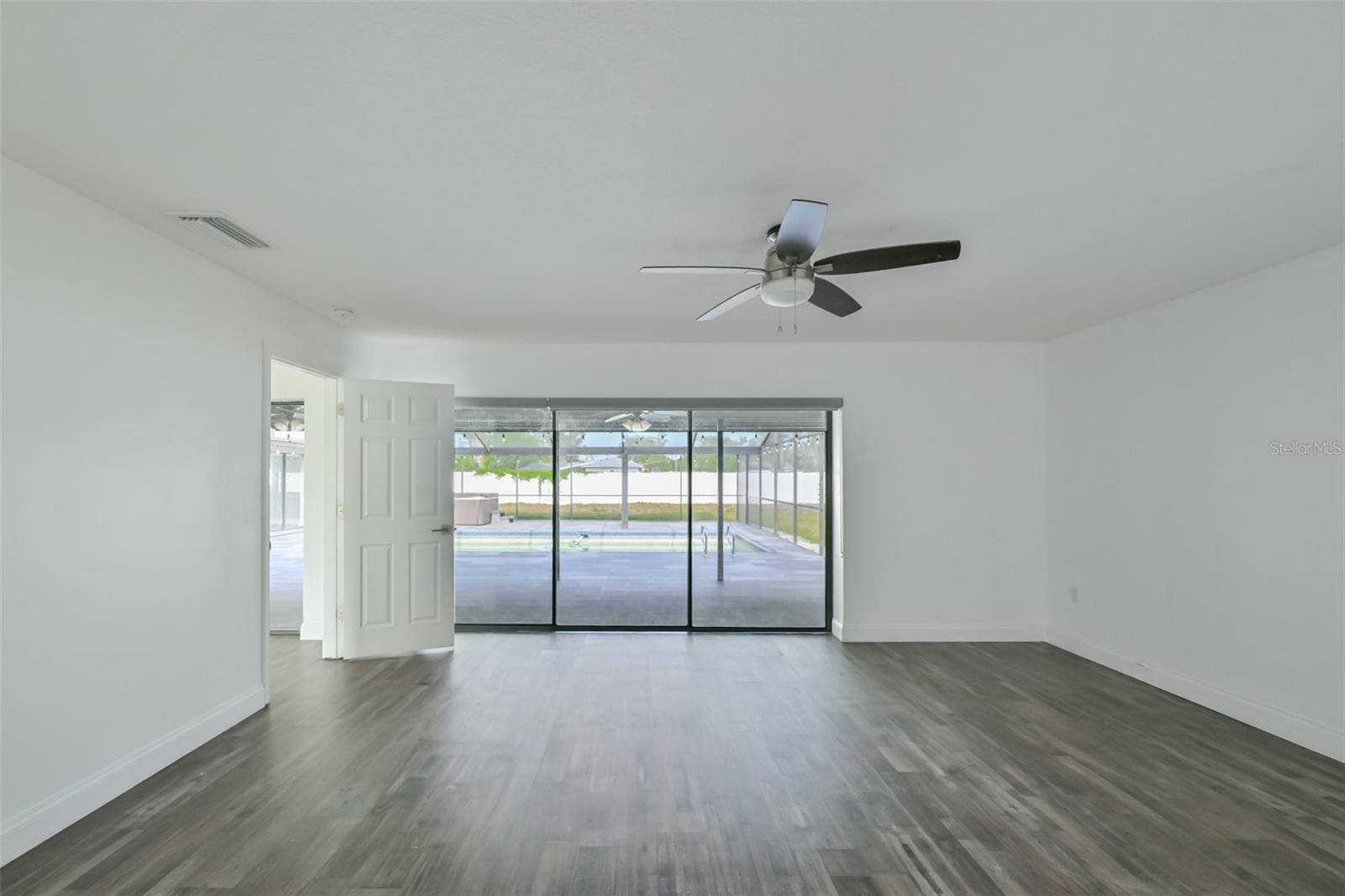 DURANT OAKS - Residential