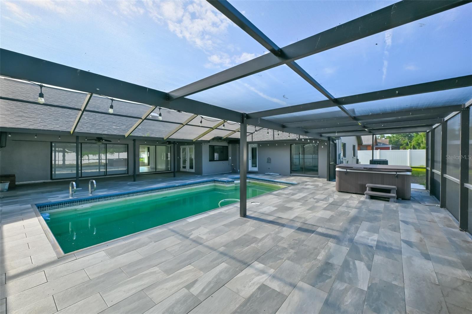 DURANT OAKS - Residential
