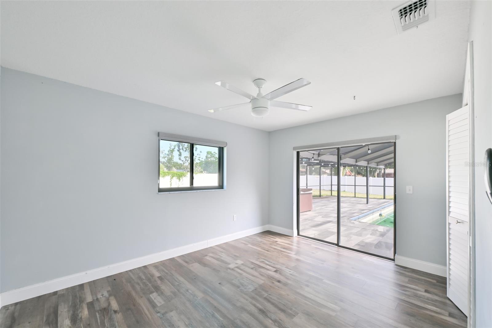 DURANT OAKS - Residential