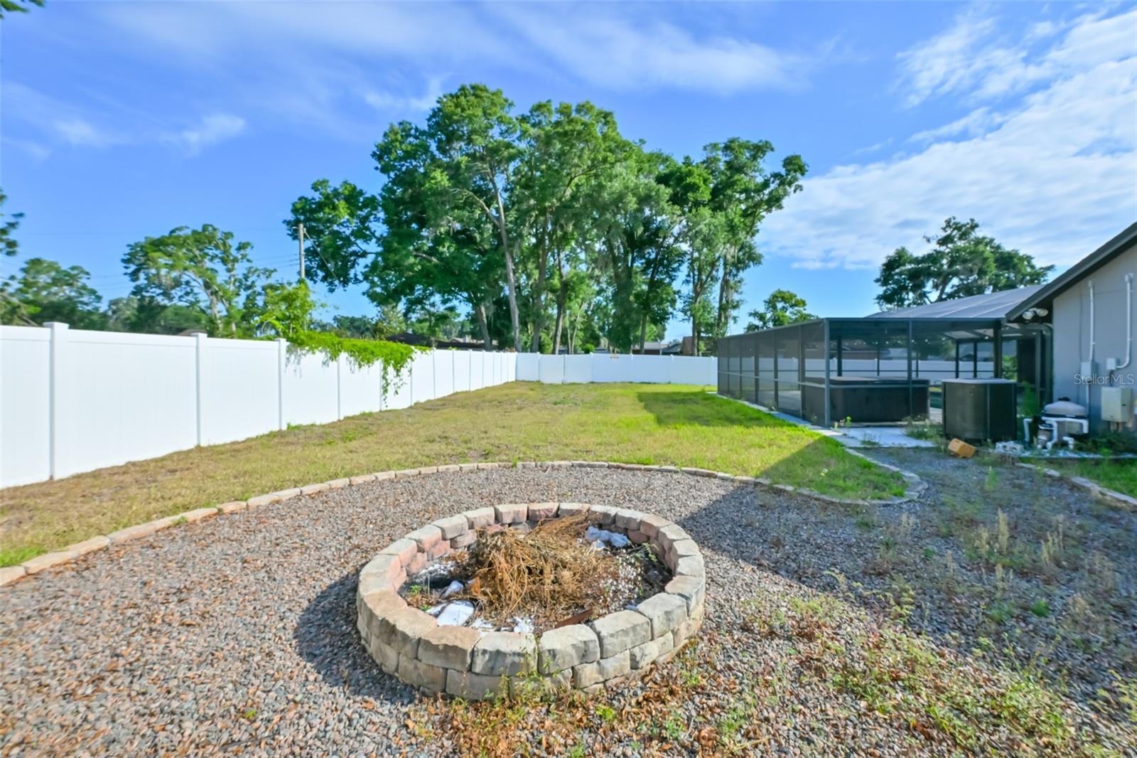 DURANT OAKS - Residential