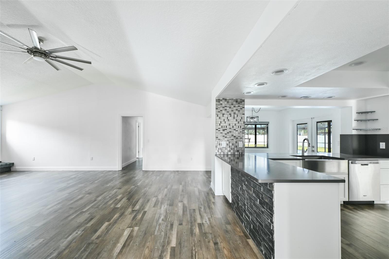 DURANT OAKS - Residential
