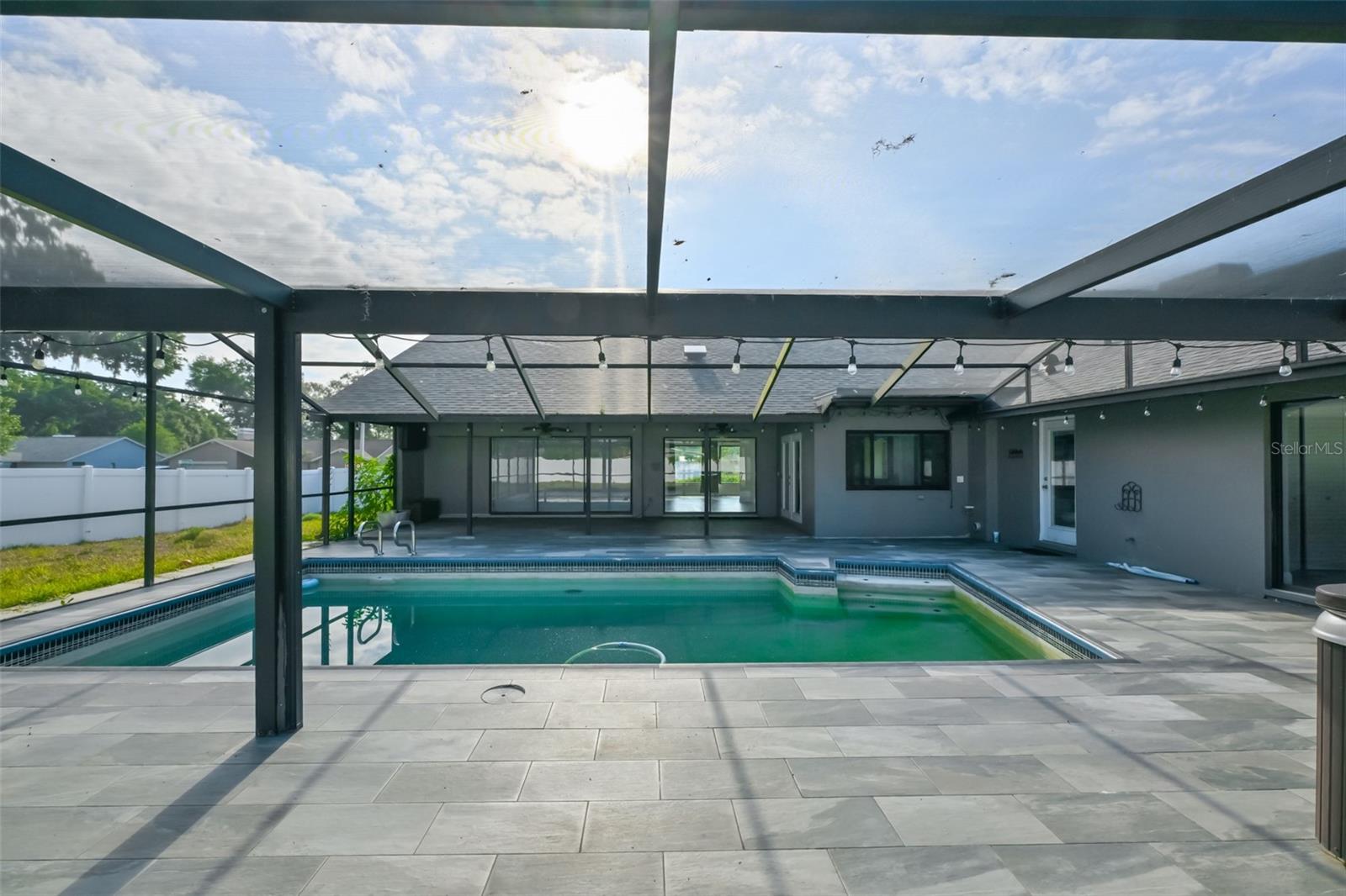 DURANT OAKS - Residential