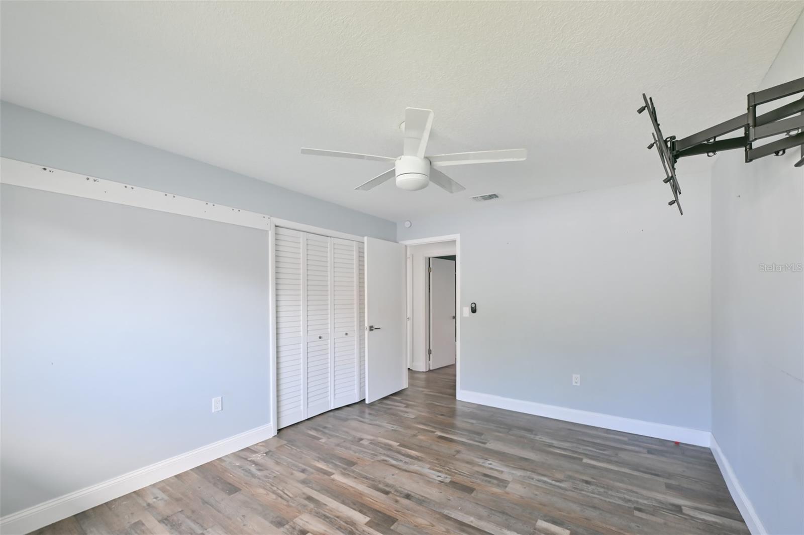 DURANT OAKS - Residential