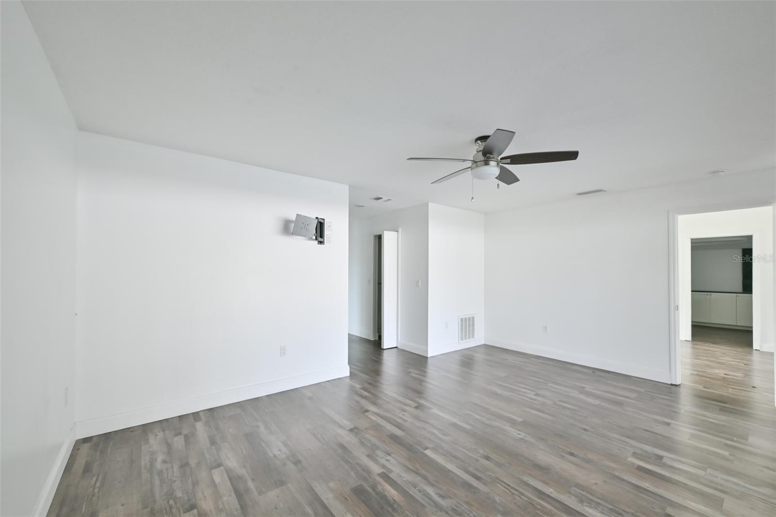 DURANT OAKS - Residential
